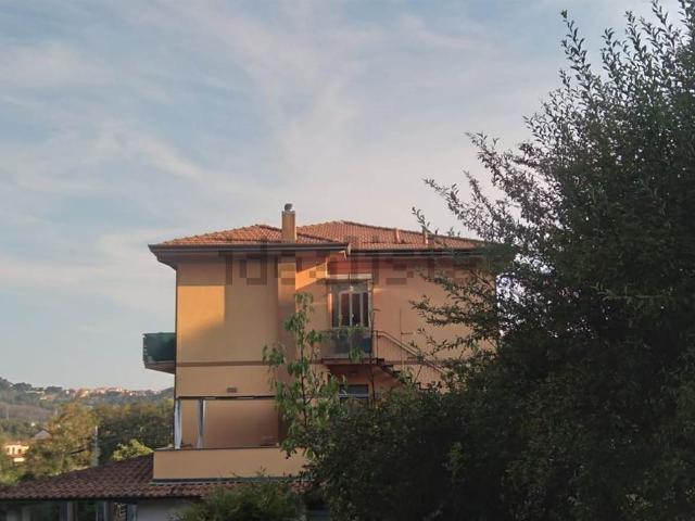 Appartamento in vendita di 95 m² in Via Brigola