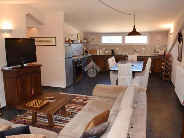 Appartamento in vendita di 95 m² in Via Camporotondo