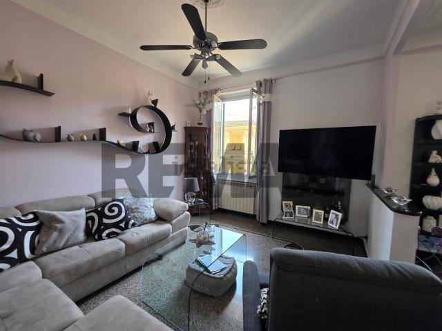 Appartamento in vendita di 95 m² in Via Capodistria, 1