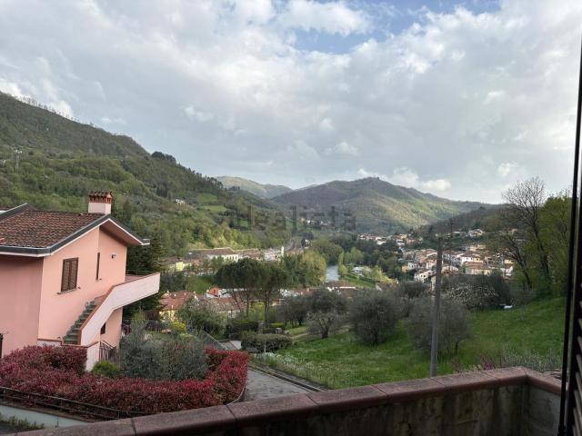 Appartamento in vendita di 95 m² in Via Carlo Lombardi