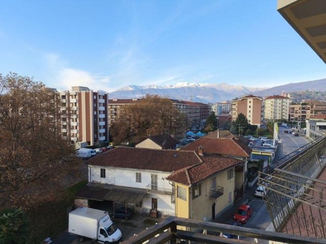 Appartamento in vendita di 95 m² in Via Carmagnola, 23