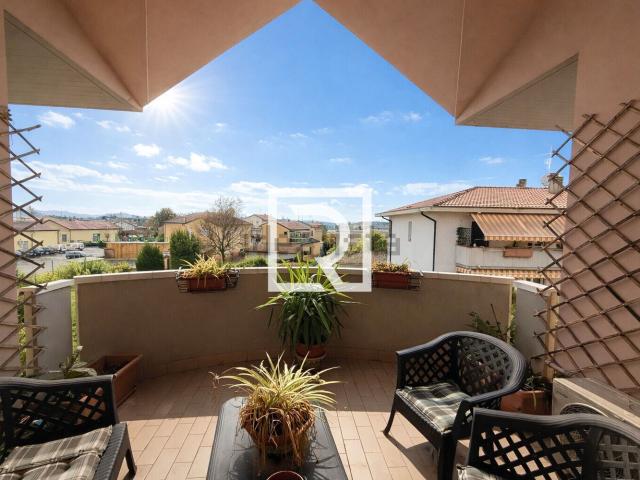 Appartamento in vendita di 95 m² in Via Carpenella, 21