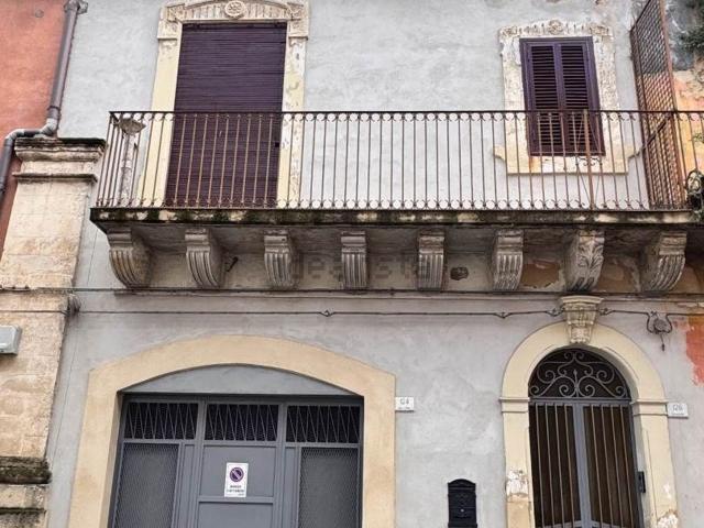 Appartamento in vendita di 95 m² in Via Cavour, 126