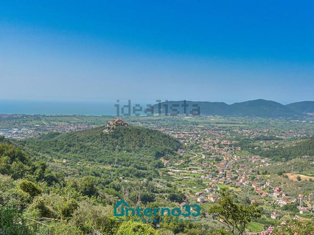 Appartamento in vendita di 95 m² in Via Ceccardo Roccatagliata Ceccardi, 17