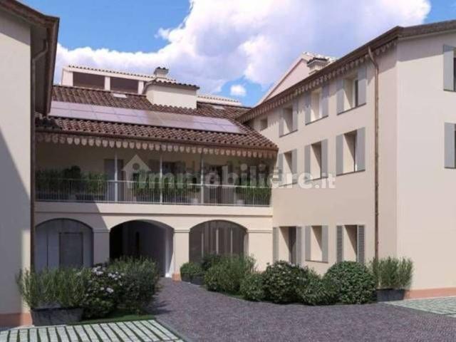 Appartamento in vendita di 95 m² in Via Cesare Battisti