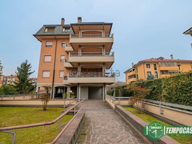 Appartamento in vendita di 95 m² in Via Cesare Battisti, 35