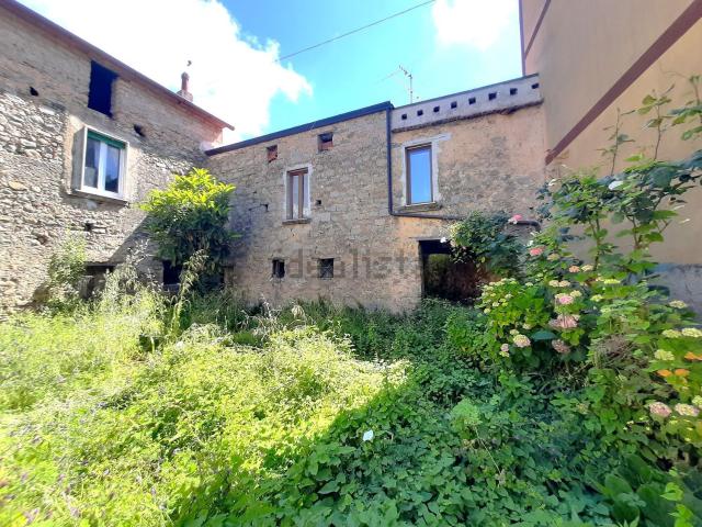Appartamento in vendita di 95 m² in Via Chiesa, 2