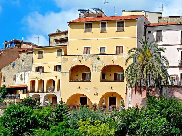 Appartamento in vendita di 95 m² in Via Cinta Nuova