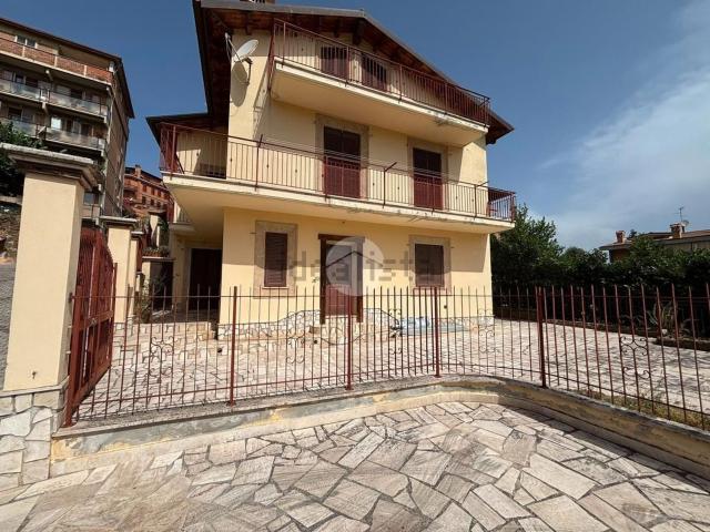 Appartamento in vendita di 95 m² in Via Costagrande, 6
