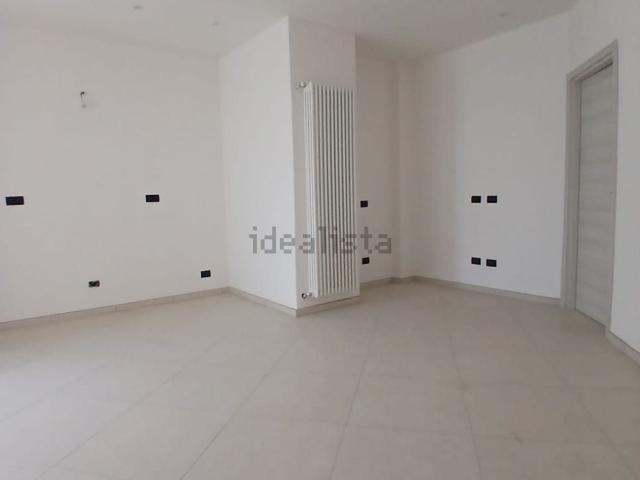 Appartamento in vendita di 95 m² in Via Crispi, 1