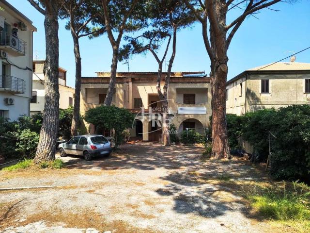 Appartamento in vendita di 95 m² in Via Cristoforo Colombo, 14