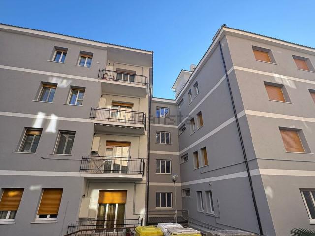 Appartamento in vendita di 95 m² in Via Dante Alighieri