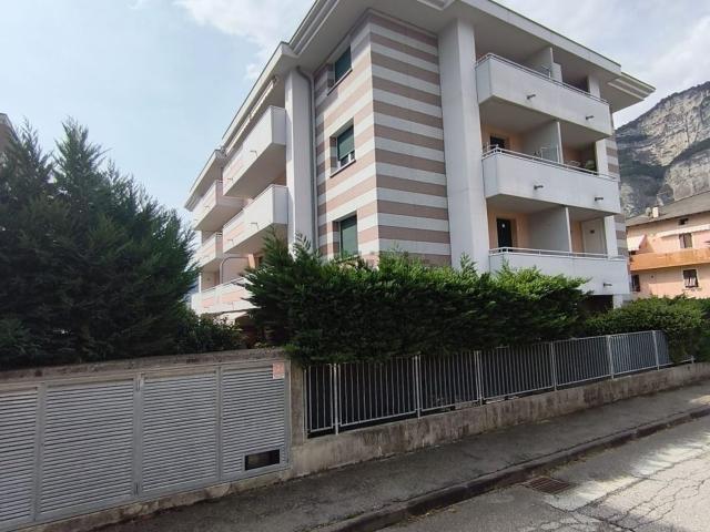 Appartamento in vendita di 95 m² in Via Danilo Paris, 8
