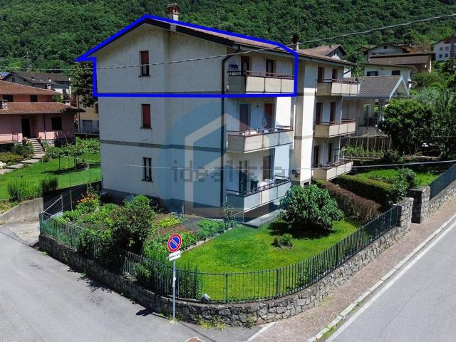 Appartamento in vendita di 95 m² in Via degli Alpini
