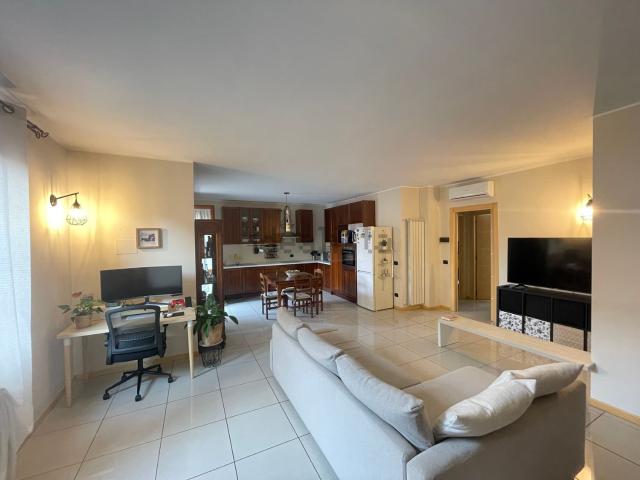 Appartamento in vendita di 95 m² in Via dei Gelsi, 9