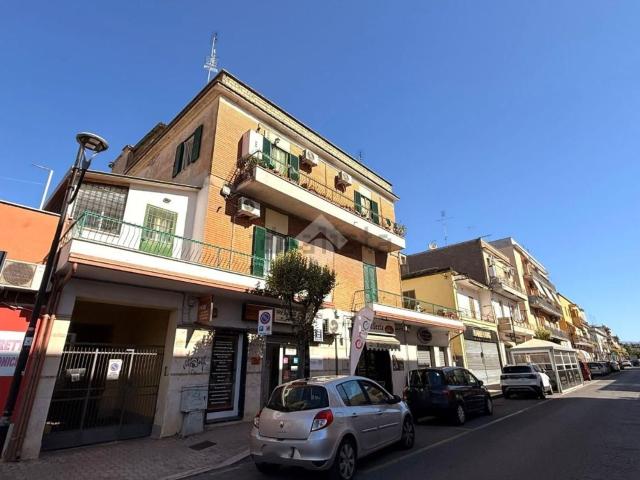Appartamento in vendita di 95 m² in Via dei Lauri, 107