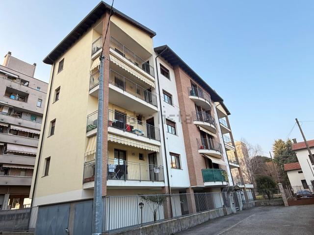 Appartamento in vendita di 95 m² in Via dei Salici, 3