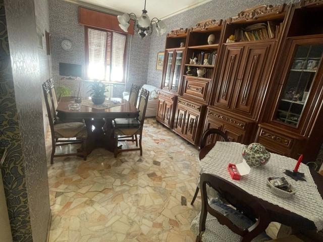 Appartamento in vendita di 95 m² in Via del Commercio