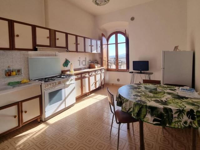 Appartamento in vendita di 95 m² in Via del Castello