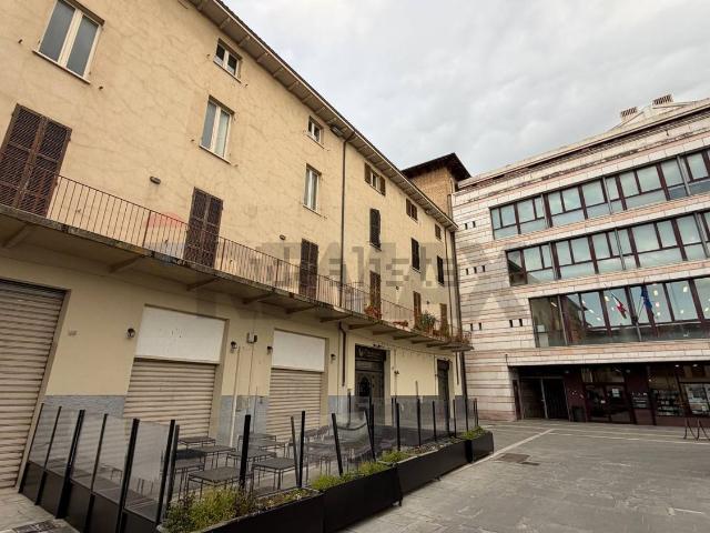 Appartamento in vendita di 95 m² in Via del Teatro, 17