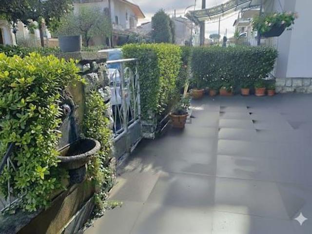 Appartamento in vendita di 95 m² in Via della Gronda
