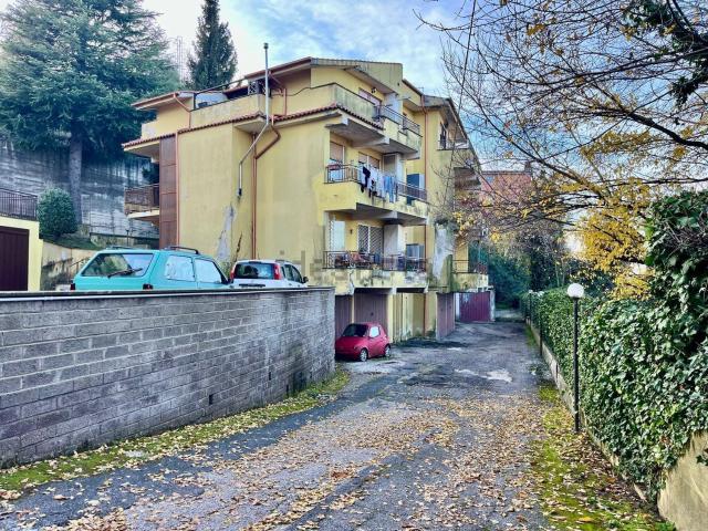 Appartamento in vendita di 95 m² in Via della Portella, 5