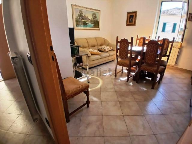 Appartamento in vendita di 95 m² in Via della Repubblica