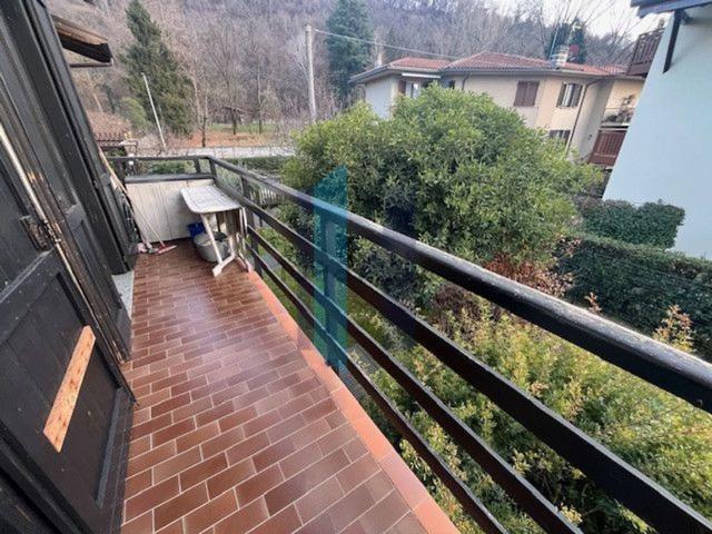 Appartamento in vendita di 95 m² in Via delle Carpiane