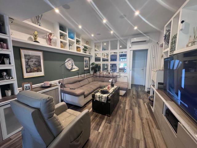 Appartamento in vendita di 95 m² in Via di Scandicci