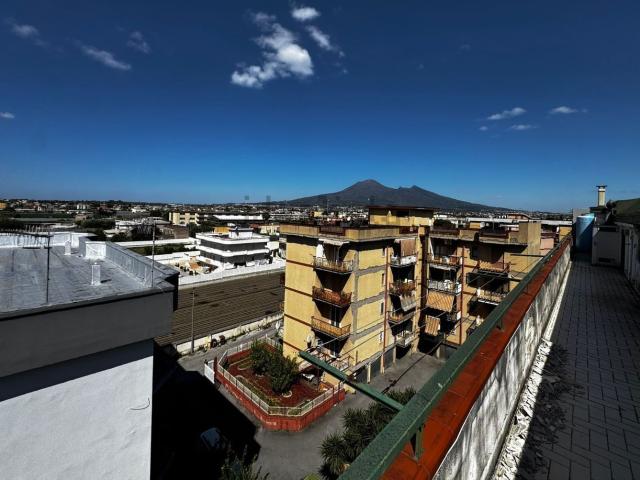 Appartamento in vendita di 95 m² in Via Domenico Catalano, 33