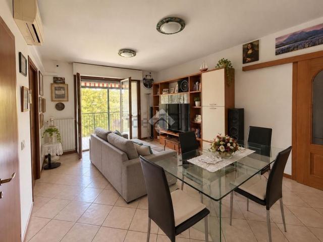 Appartamento in vendita di 95 m² in Via Donna Prassede, 7