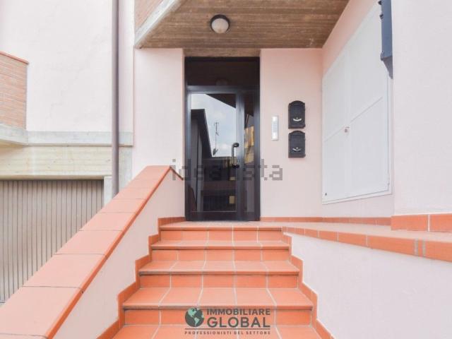 Appartamento in vendita di 95 m² in Via E. de Amicis, 4