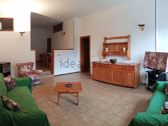 Appartamento in vendita di 95 m² in Via Europa, 188