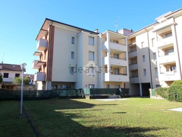 Appartamento in vendita di 95 m² in Via Europa, 24
