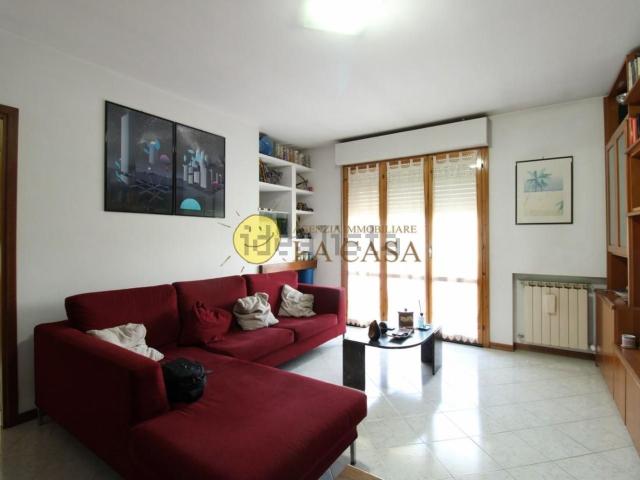 Appartamento in vendita di 95 m² in Via F.lli Rosselli