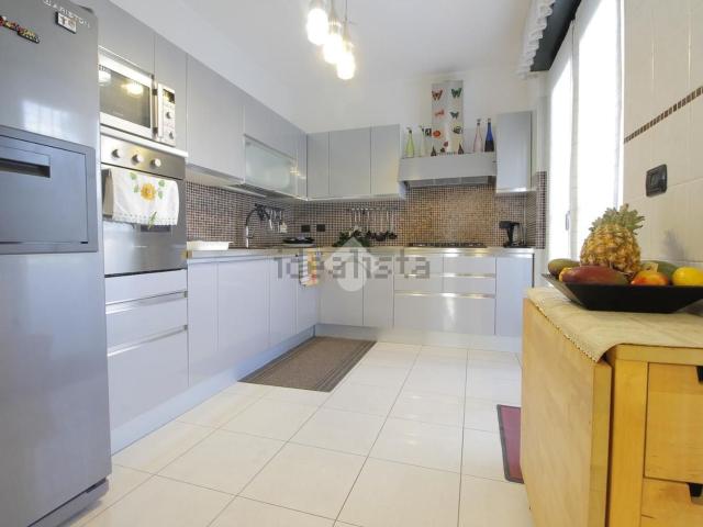 Appartamento in vendita di 95 m² in Via F. Turati, 87