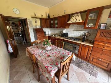 Appartamento in vendita di 95 m² in Via Felicioni