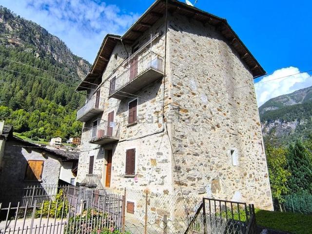 Appartamento in vendita di 95 m² in Via Fellaria