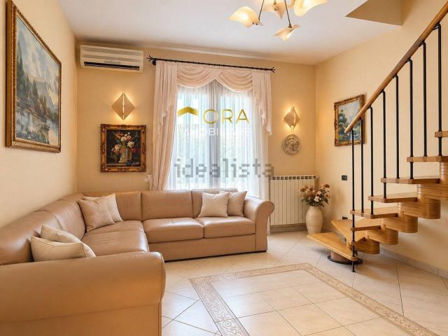 Appartamento in vendita di 95 m² in Via Fratelli Cervi, 16