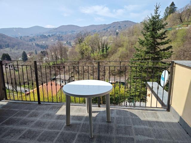 Appartamento in vendita di 95 m² in Via Fratelli Palli
