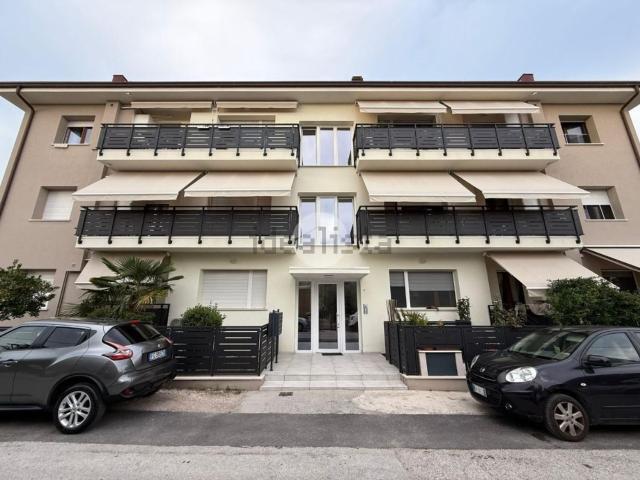 Appartamento in vendita di 95 m² in Via Francesco Petrarca, 7