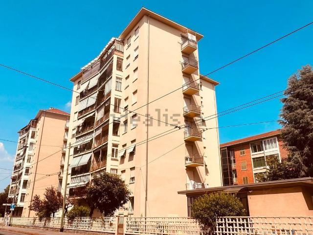 Appartamento in vendita di 95 m² in Via Genova, 47