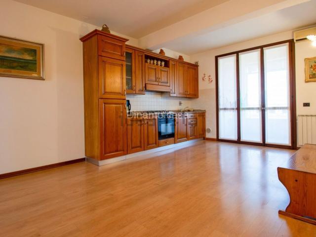 Appartamento in vendita di 95 m² in Via Genova