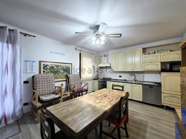 Appartamento in vendita di 95 m² in Via Giosuè Carducci, 4250