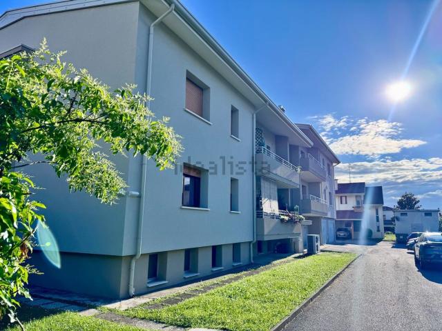 Appartamento in vendita di 95 m² in Via Giosuè Carducci, 9