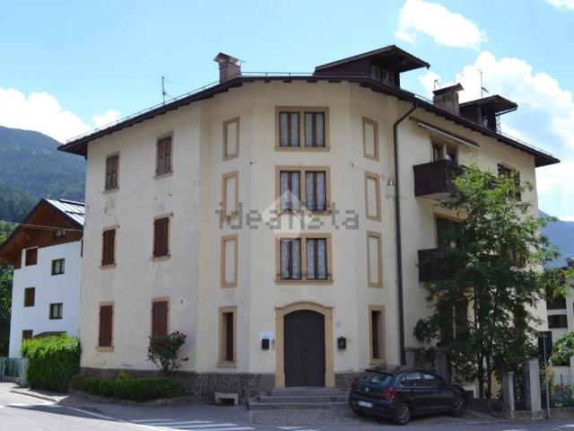Appartamento in vendita di 95 m² in Via Giacomo Matteotti, 17