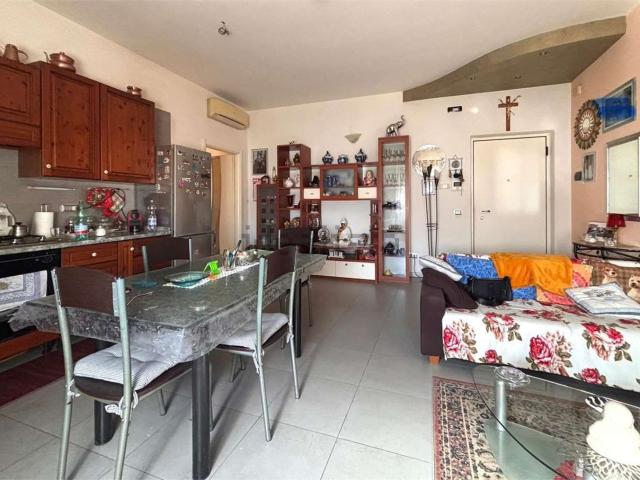 Appartamento in vendita di 95 m² in Via Giacomo Leopardi