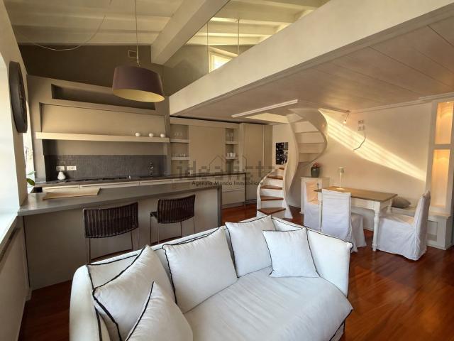 Appartamento in vendita di 95 m² in Via Gianantonio Manci