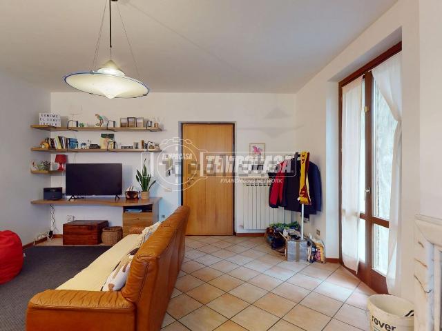 Appartamento in vendita di 95 m² in Via Giulia Piccolomini Cicarelli