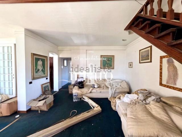 Appartamento in vendita di 95 m² in Via Giuseppe Barellai, 80